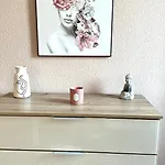 Stylisches Altstadt-apartment Mit Balkon Nahe Hafen *