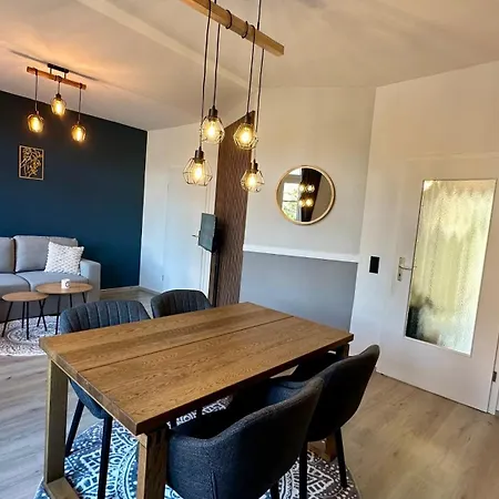 Апартаменты Stylisches Altstadt-apartment Mit Balkon Nahe Hafen *
