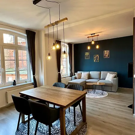 Stilvolles Altstadt-apartment Mit Balkon Nahe Hafen